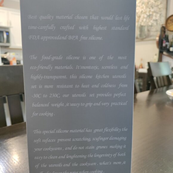 24 Piece Silicone utensils set with plastic holder. (Brand new with box) - Picture 2 of 5